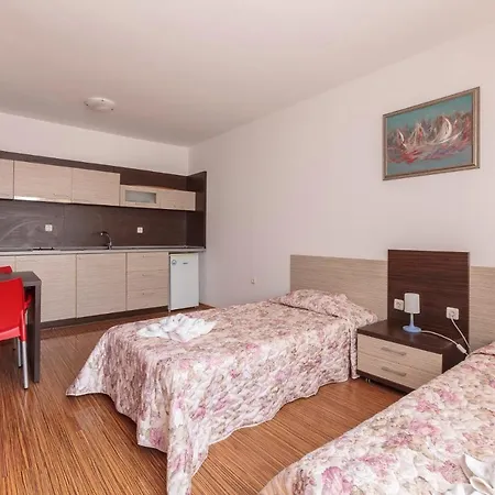 Guest Co Morenia Apartment
