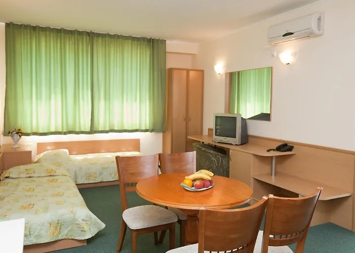 Guest Co Morenia * 阳光海滩